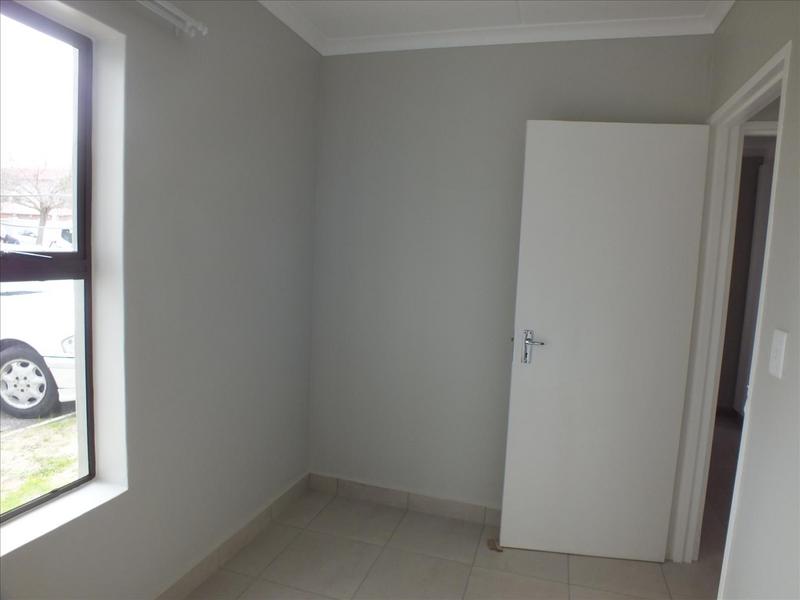 To Let 2 Bedroom Property for Rent in Sanlamhof Western Cape